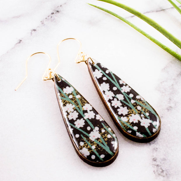 Black Daisy Teardrop Earrings