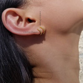 BRAIDED HUGGIE EARRINGS - Silver 8mm