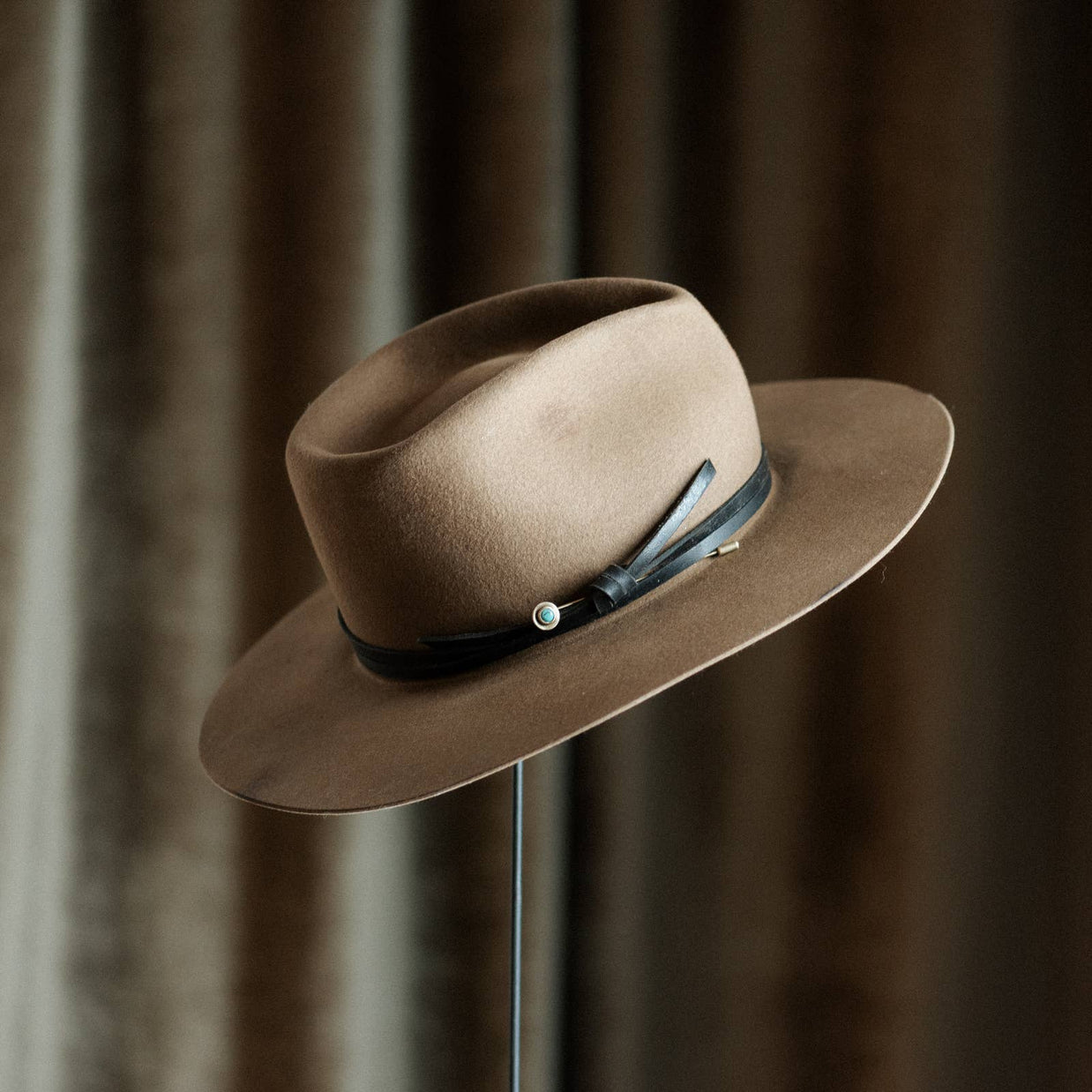 Gibbon Hat Pin // Turquoise // 3.5