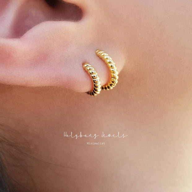 BRAIDED HUGGIE EARRINGS - Silver 8mm
