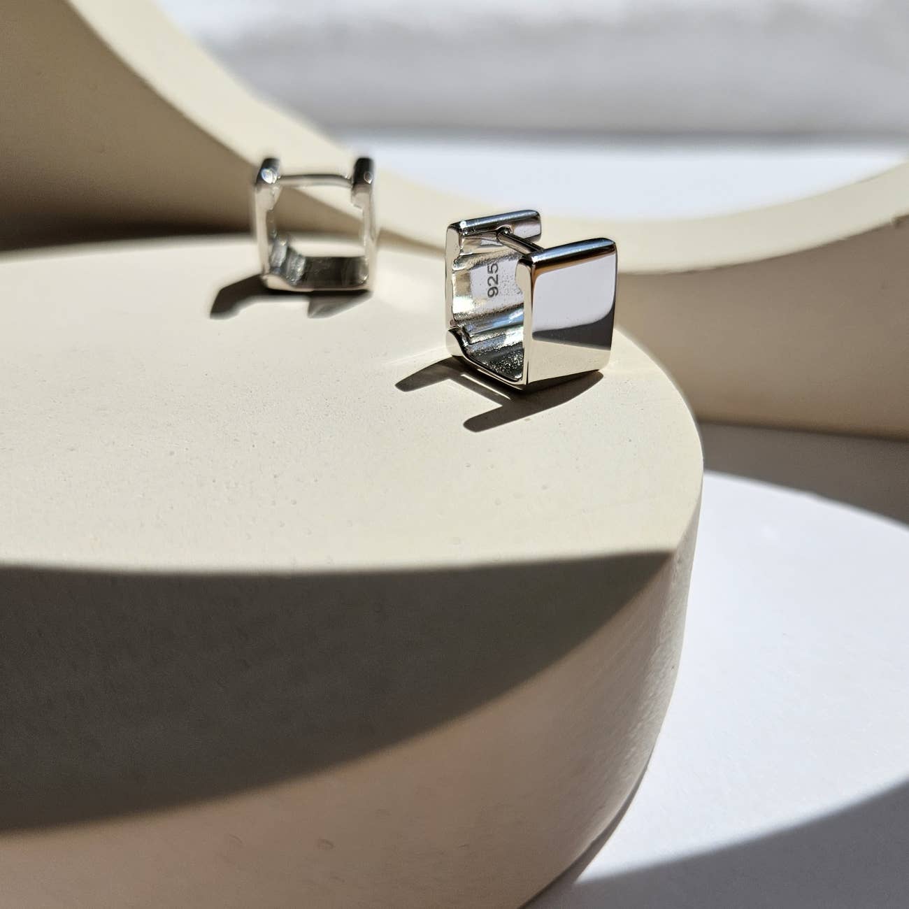 SQUARE HUGGIE EARRINGS - 6mm Silver