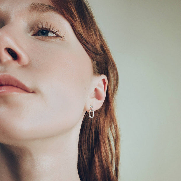 OVAL LINKED CRYSTAL DROP EARRINGS - Silver