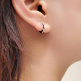 BAR STUD EARRINGS - 6mm Silver