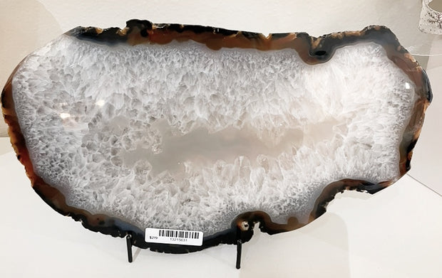 Showpiece agate polished one side