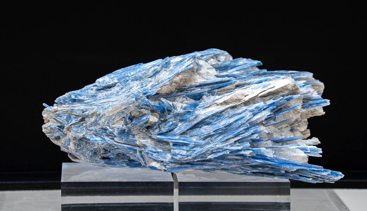 Large KYANITE specimen - 8"