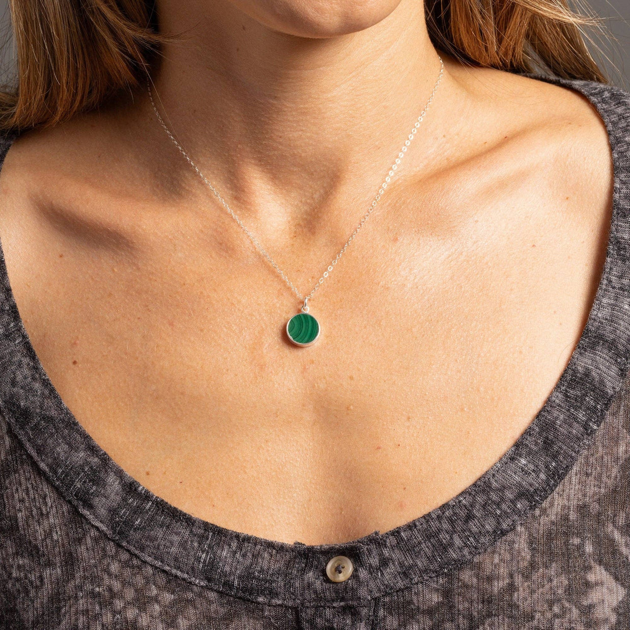 Green Malachite 925 Sterling Silver Circle Shape Pendant on Cable Chain