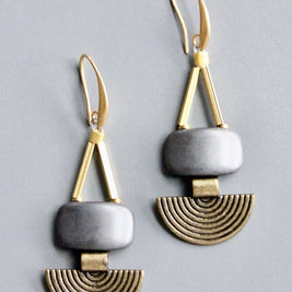 HYLE42 Artdeco Hematite earrings